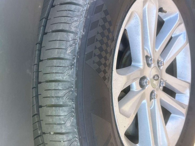 2015-ford-explorer-image-12