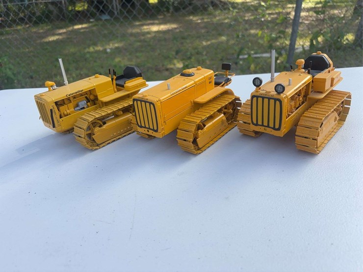 caterpillar-16-image-1