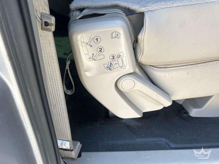 2011-ford-expedition-image-26