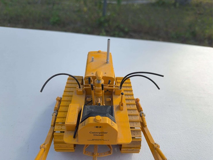 caterpillar-d2-image-14