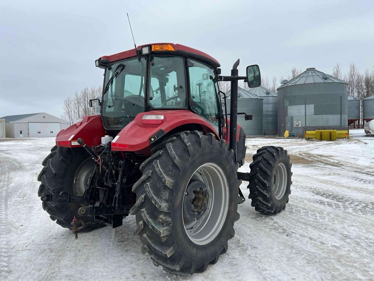 2014-case-farmall-115u-tractor-image-15
