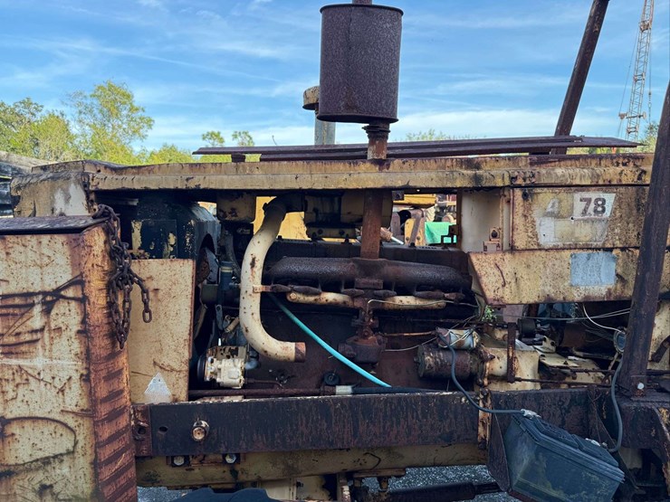 oliver-forklift-image-12