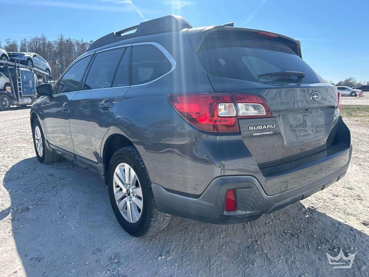 2018-subaru-outback-awd-suv-image-4