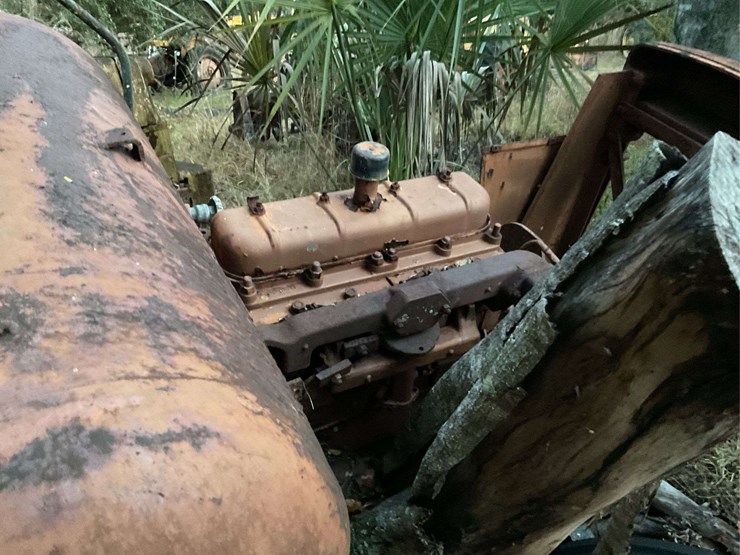 minneapolis-moline-orchard-parts-tractor-image-14
