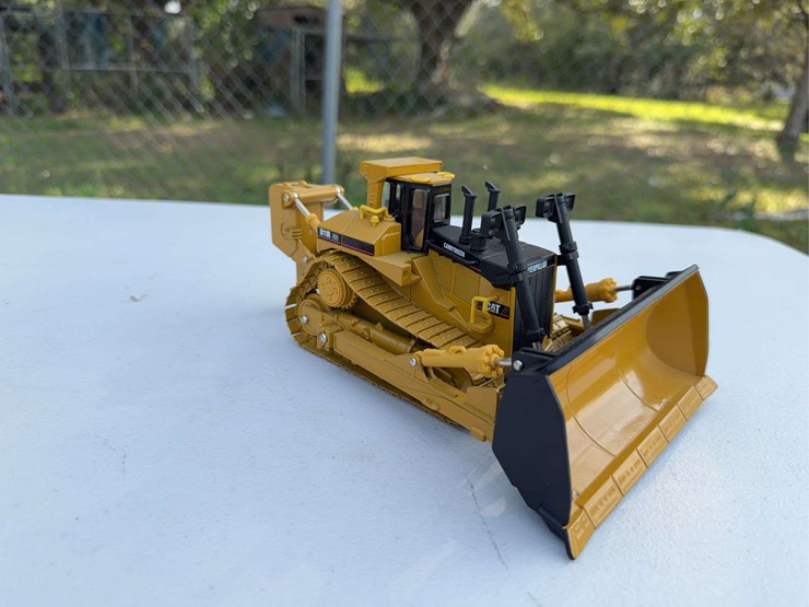 caterpillar-d11r-image-10