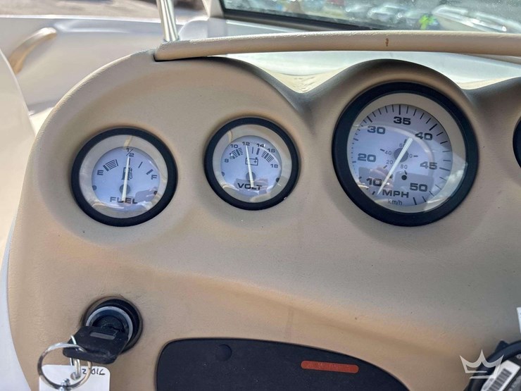 2001-ser-boat-&amp;-trailer-image-18