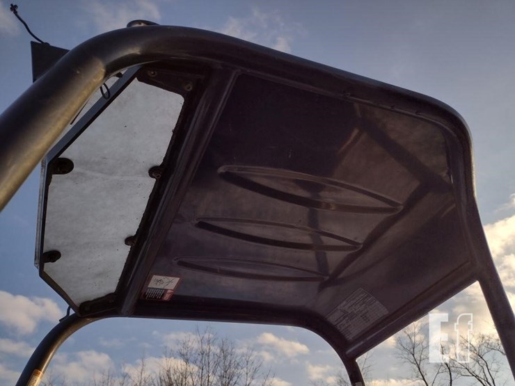 2013-deere-35d-image-13