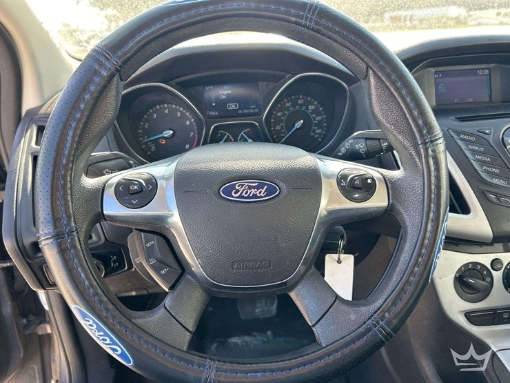 2014-ford-focus-hatchback-image-13