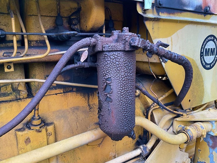 minneapolis-moline-g900-image-29