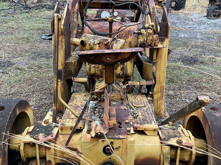 minneapolis-moline-parts-tractor-image-6