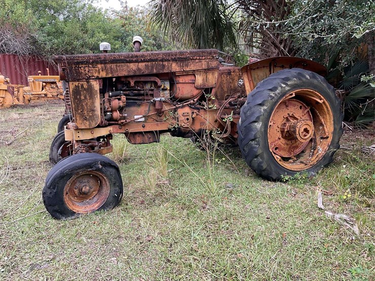 minneapolis-moline-m5-image-1