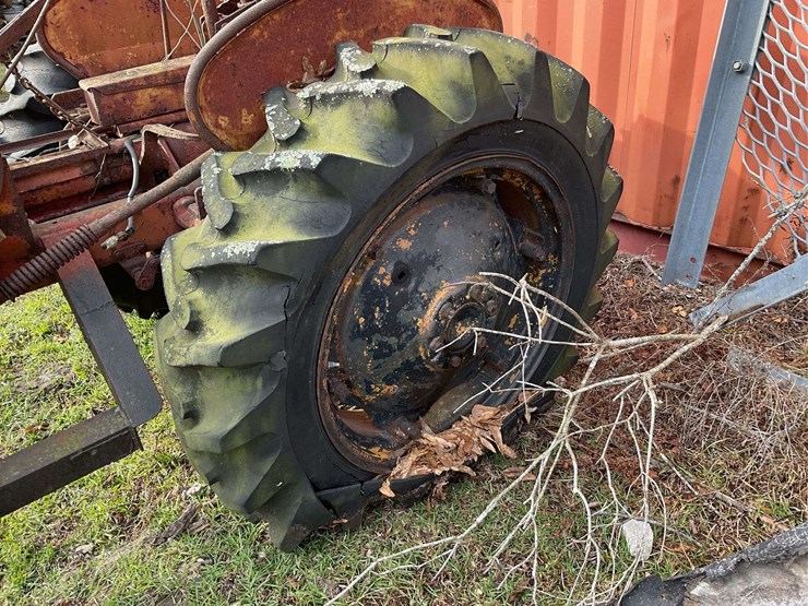 avery-parts-tractor-image-26