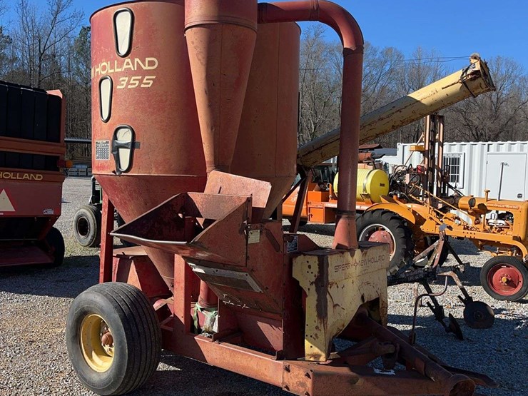 new-holland-355-image-2