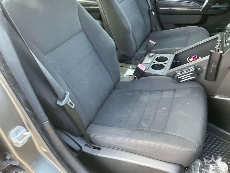 2012-dodge-charger-sedan-image-26