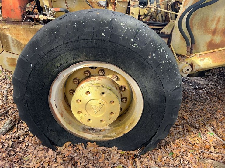 allis-chalmers-diesel-wheel-loader-image-54