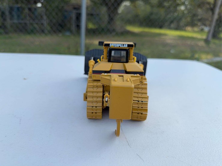 caterpillar-d11r-image-13