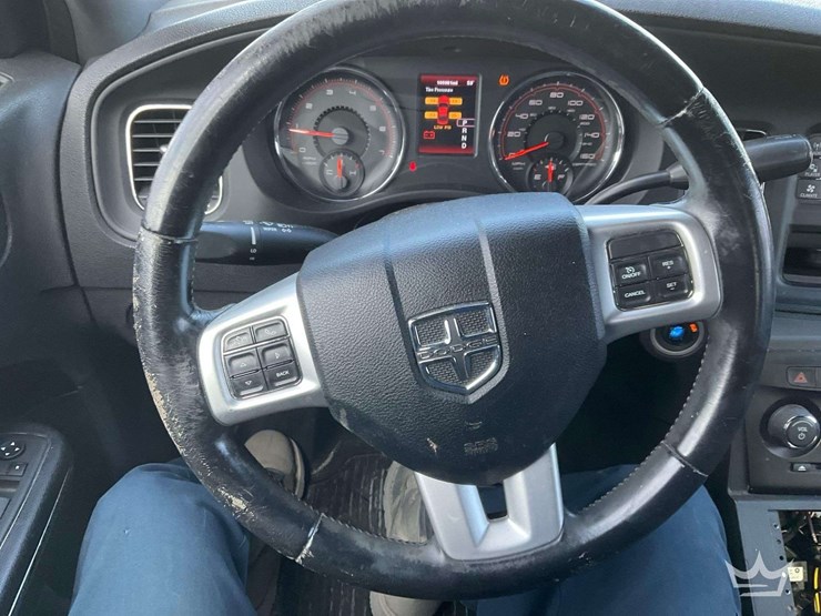 2012-dodge-charger-sedan-image-15