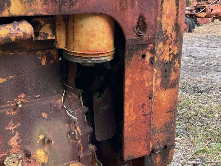 minneapolis-moline-parts-tractor-image-15