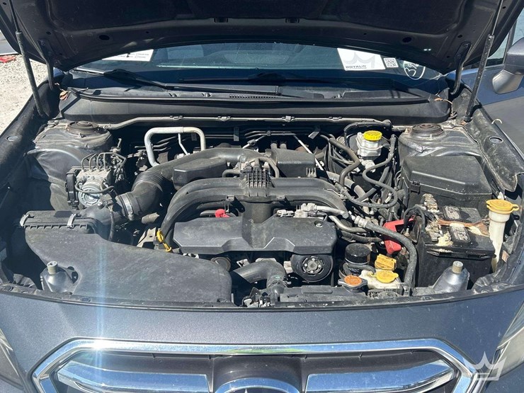 2018-subaru-outback-awd-suv-image-7