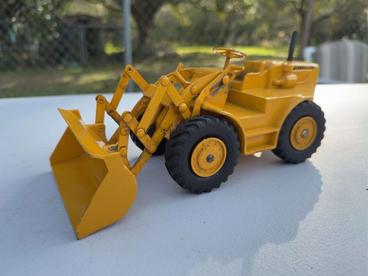 caterpillar-d2-image-14