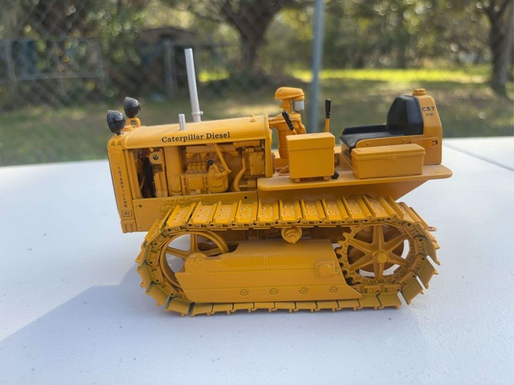 caterpillar-16-image-34