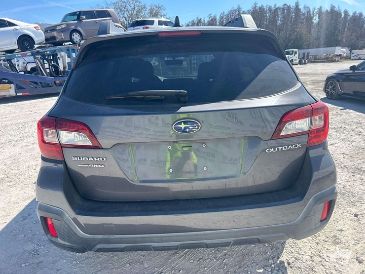 2018-subaru-outback-awd-suv-image-26