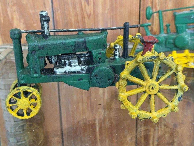 john-deere-16-image-11