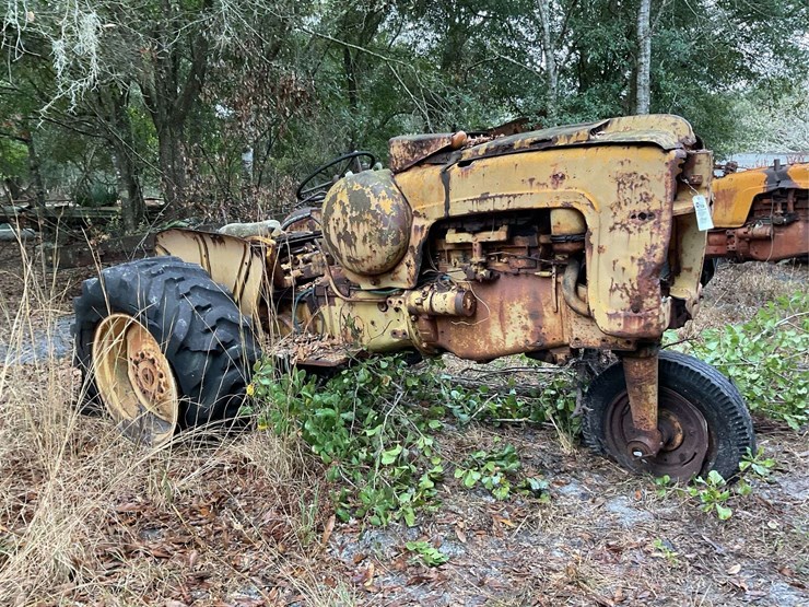 minneapolis-moline-parts-tractor-image-2