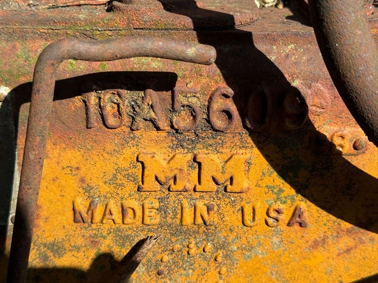 minneapolis-moline-445-image-30