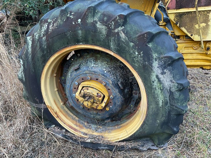 minneapolis-moline-g900-image-11