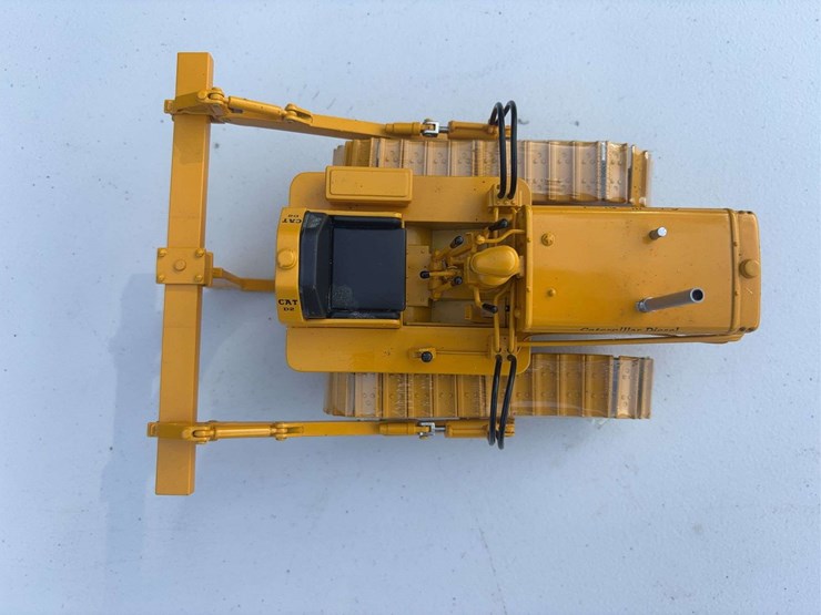 caterpillar-d2-image-14