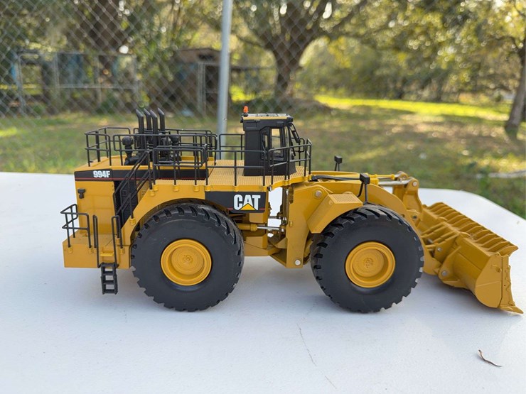 caterpillar-994-image-18