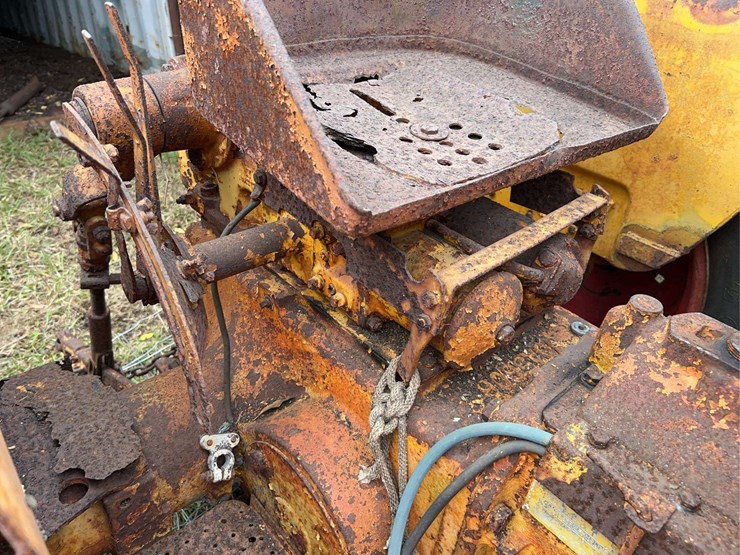 minneapolis-moline-445-image-41