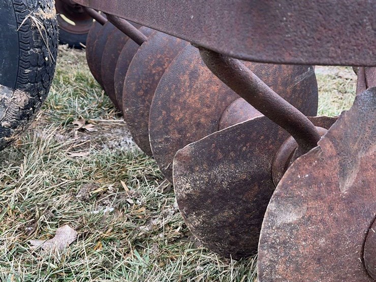 john-deere-32-image-5