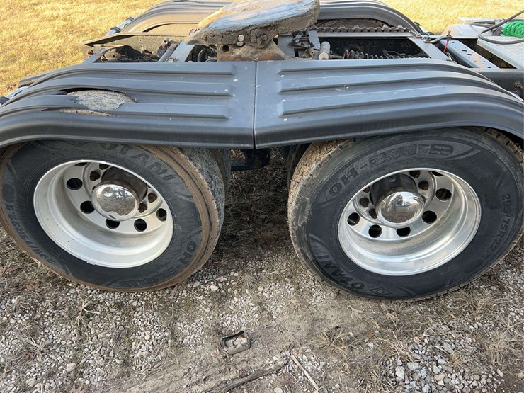 2015-international-prostar-image-9