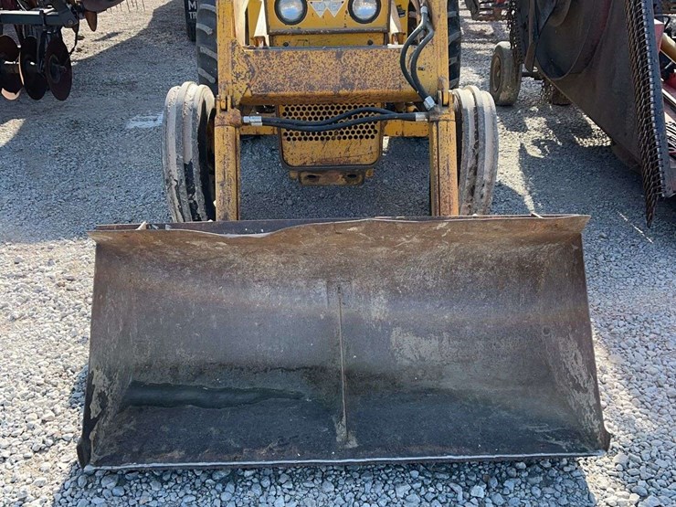 1968-massey-ferguson-200-image-2