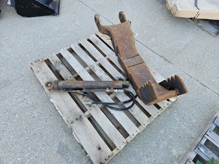 #17-•-used-excavator-thumb-image-3