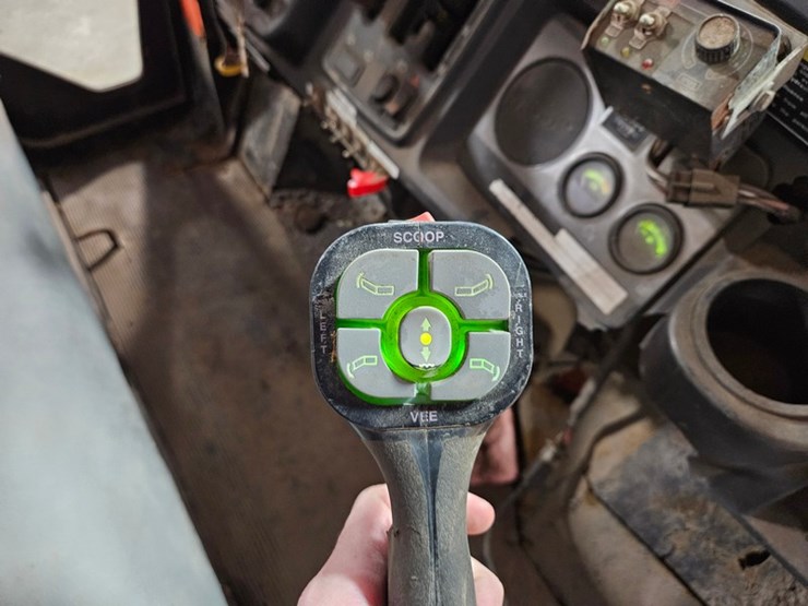 kubota-rtv900-image-19