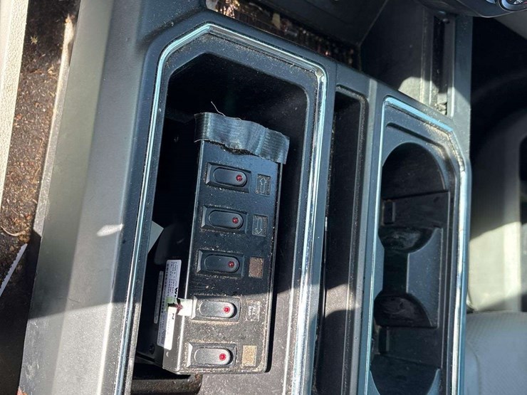 2016-ford-f150-image-22