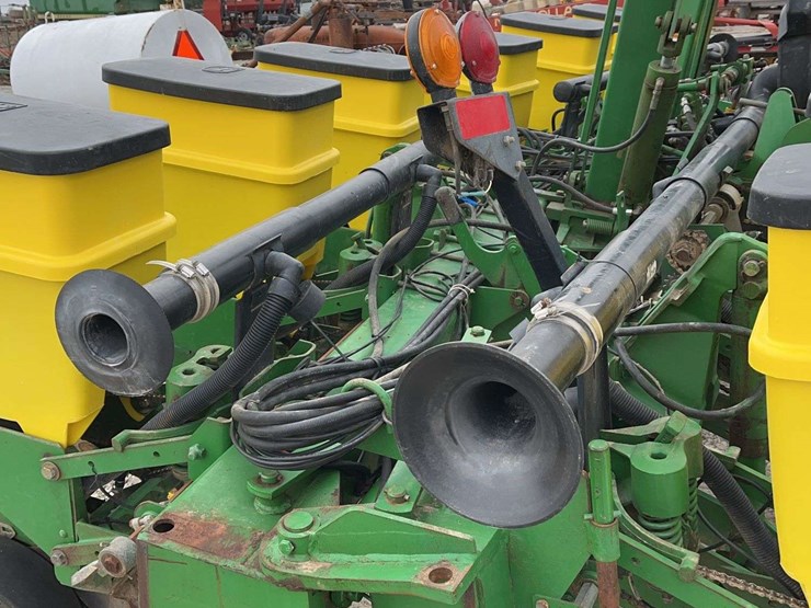 john-deere-1760-image-10