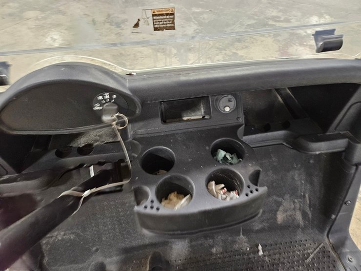 #143-•-2013-ez-go-rxv-electric-golf-cart-image-17