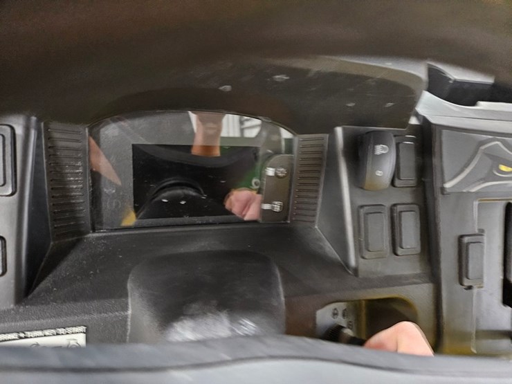 #101-•-2022-john-deere-xuv-590m-utv-image-21