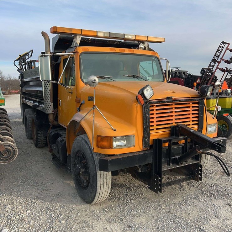 1997 INTERNATIONAL 4900