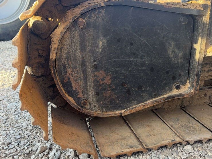 2005-john-deere-135-image-32