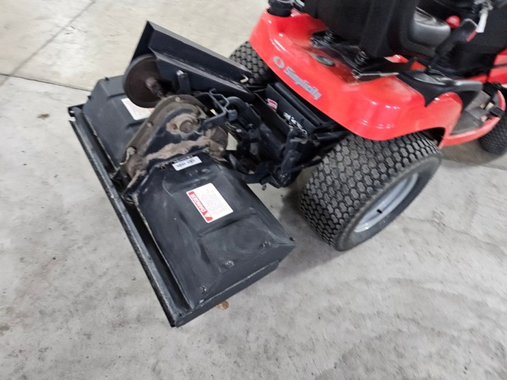 #124-•-simplicity-conquest-lawn-tractor-image-12