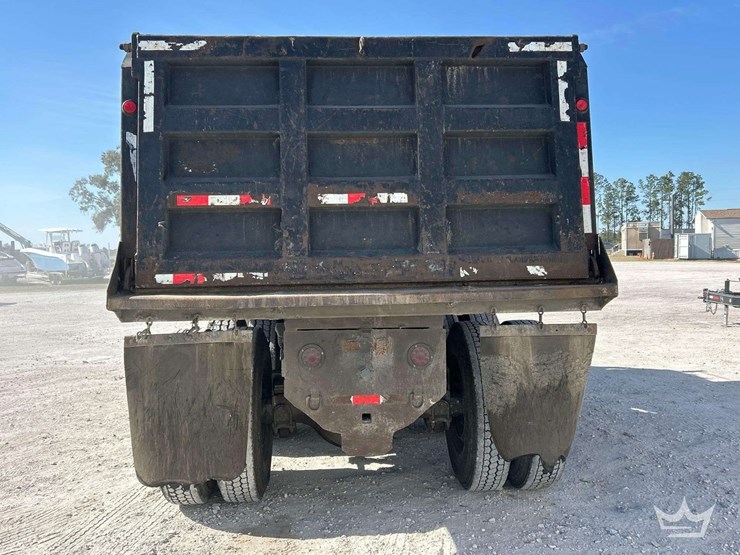 2000-freightliner-fl112-image-26