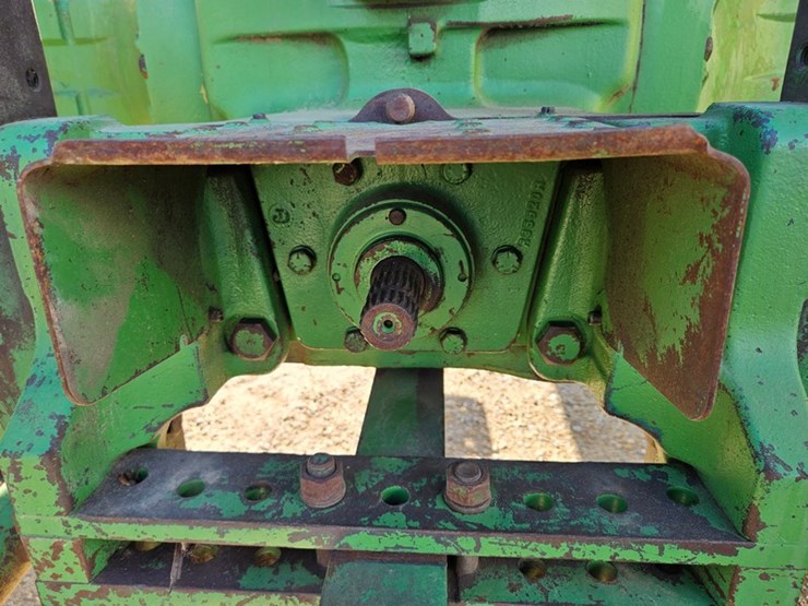 john-deere-4520-image-12