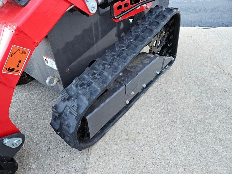 #40-•-2025-agt-ysrt-14-mini-skid-loader-image-11