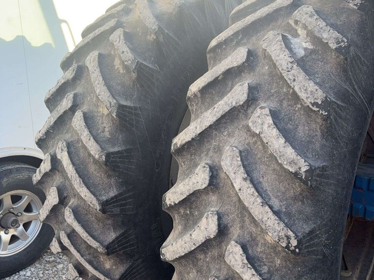 1982-ford-tractor-image-12