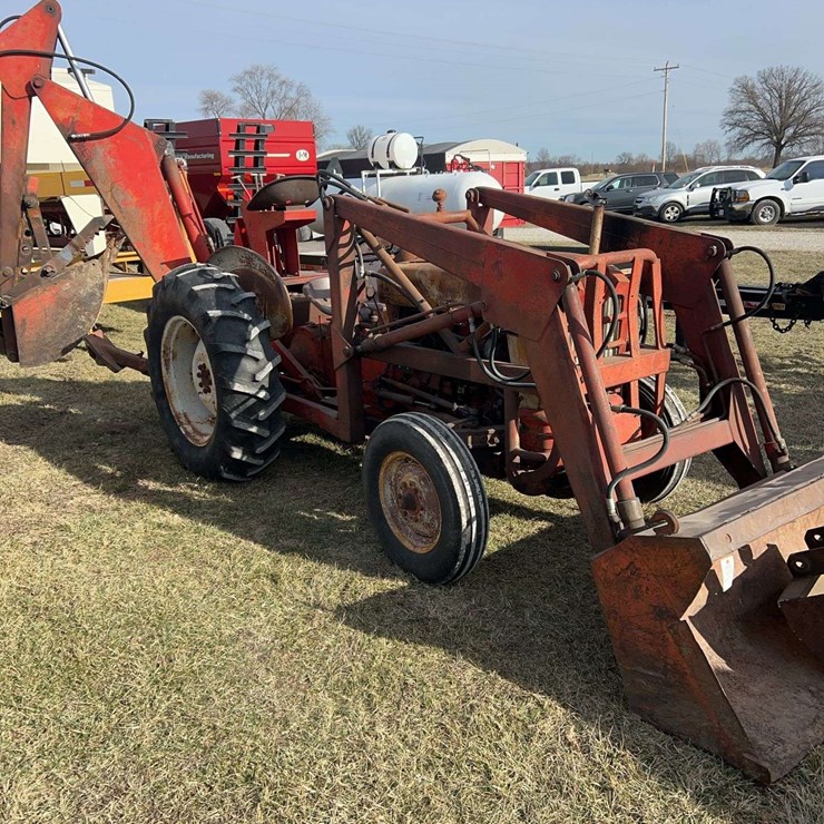 1958 FORD TRACTOR